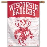 Wisconsin Badgers / Vintage Collegiate Vertical Flag 28" x 40"